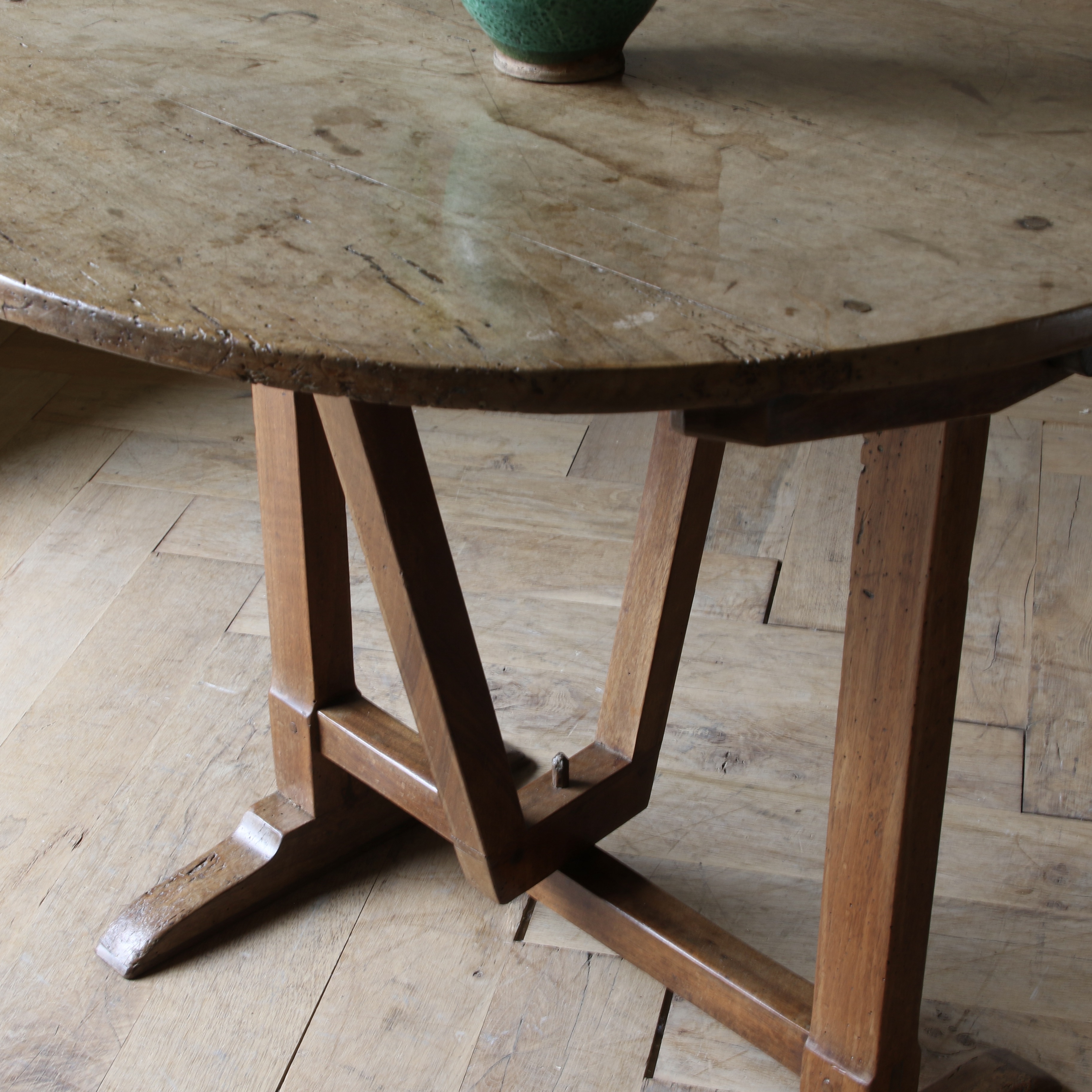 Burgundian Wine Table